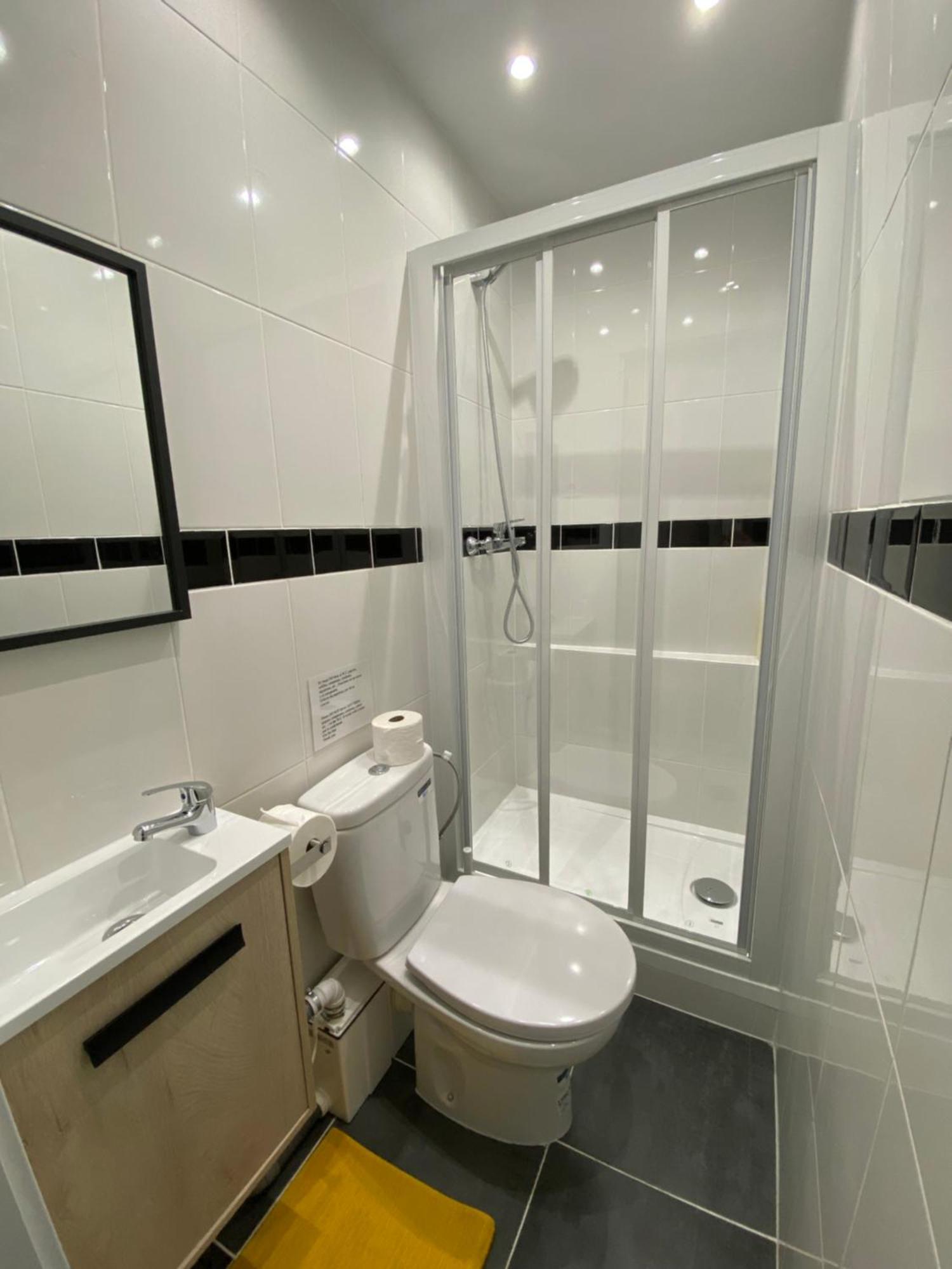 מדריד Apartamentos Econostay Fuencarral מראה חיצוני תמונה