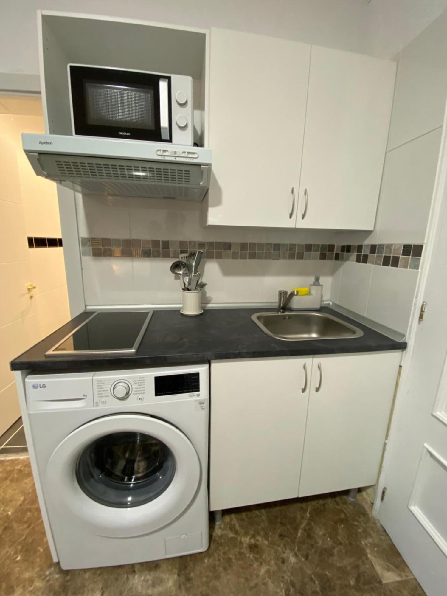 מדריד Apartamentos Econostay Fuencarral מראה חיצוני תמונה