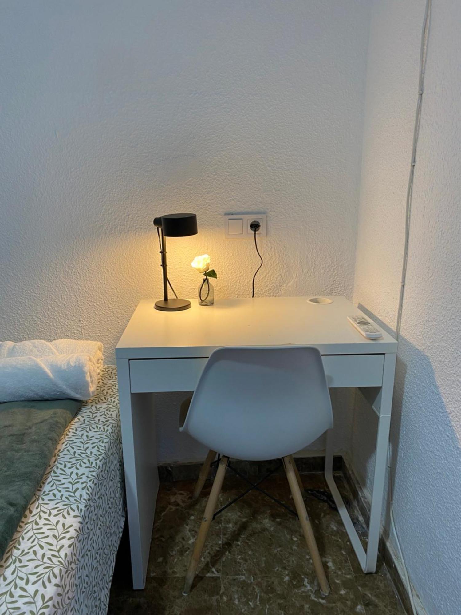 מדריד Apartamentos Econostay Fuencarral מראה חיצוני תמונה