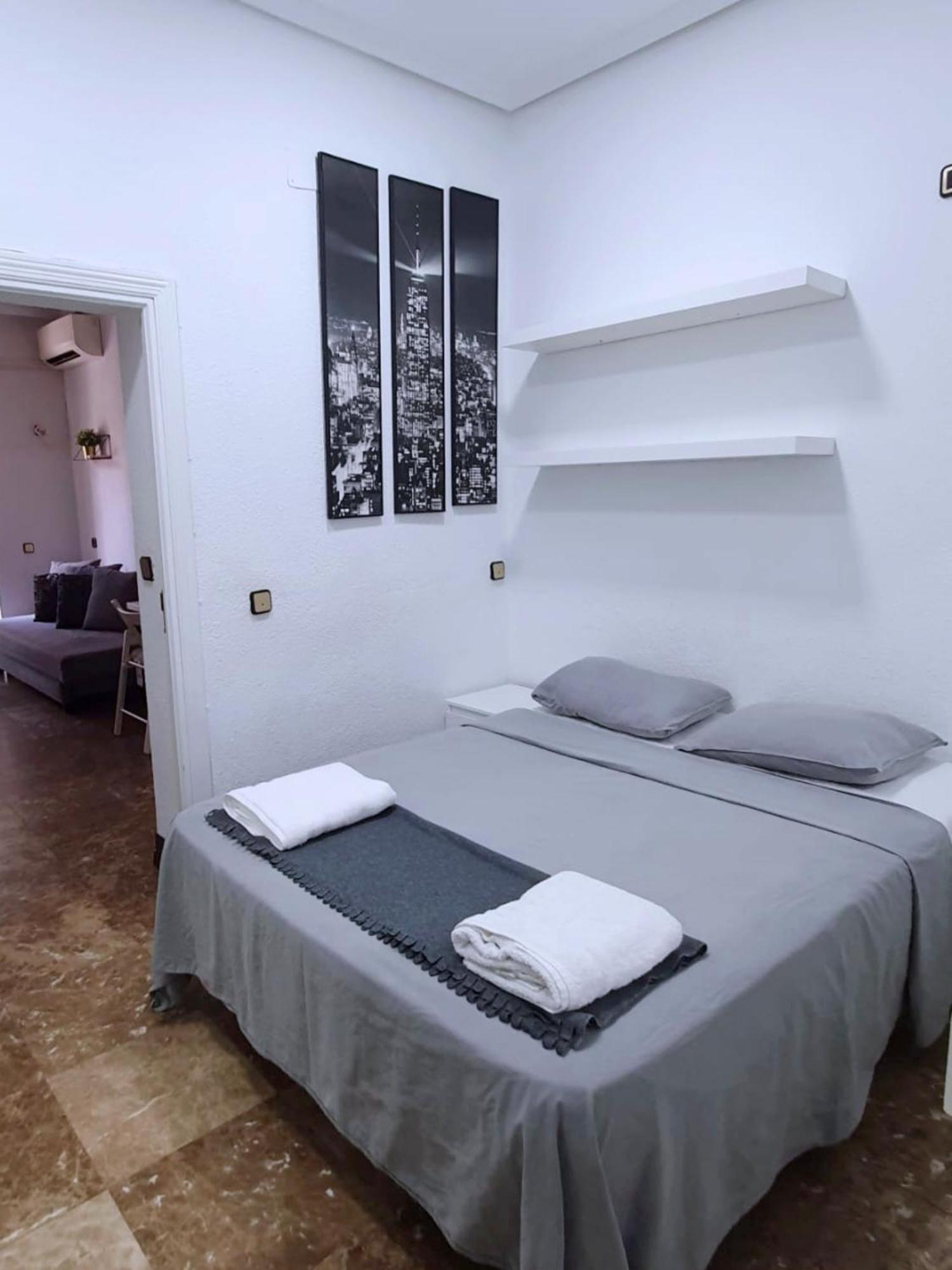 מדריד Apartamentos Econostay Fuencarral מראה חיצוני תמונה